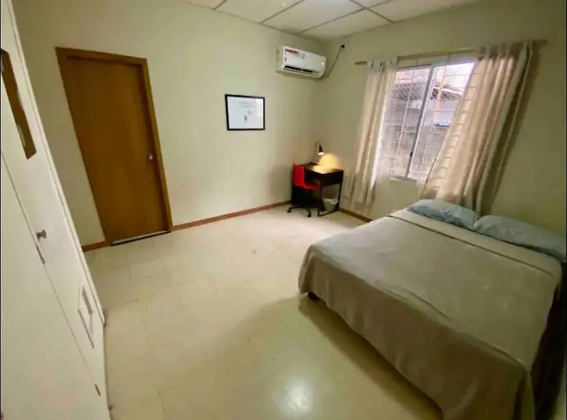 Private Room In Urdesa Central Guayaquil 0*,
